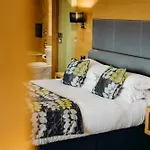 Szálloda Crown By Compass Hospitality 4*