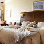 Crown By Compass Hospitality 4* Scarborough