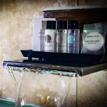 Hotell Crown By Compass Hospitality