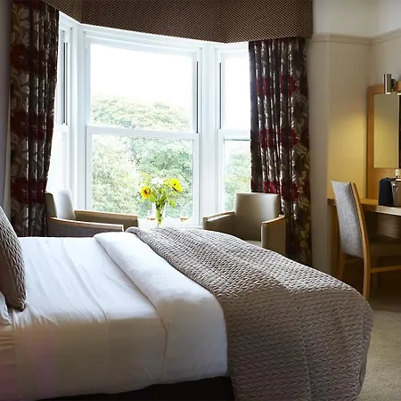 Crown By Compass Hospitality Scarborough
