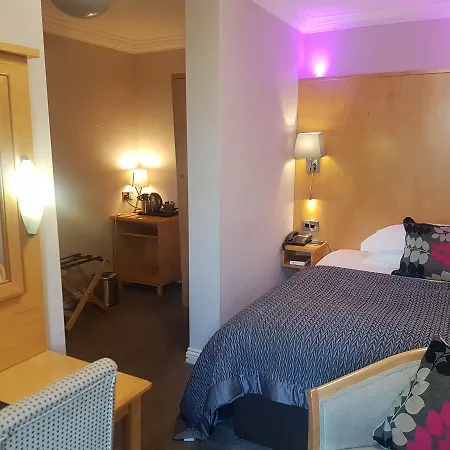 Hotell Crown By Compass Hospitality