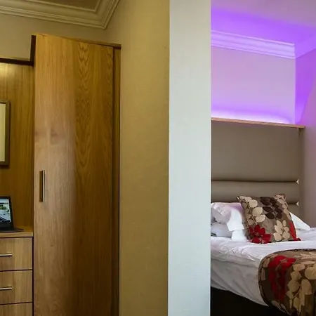 Crown By Compass Hospitality Scarborough