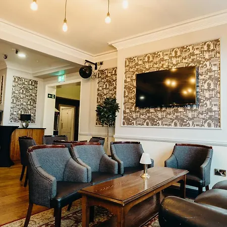 Crown By Compass Hospitality 4*