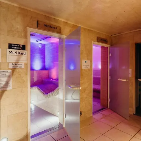 Crown By Compass Hospitality 4* Scarborough