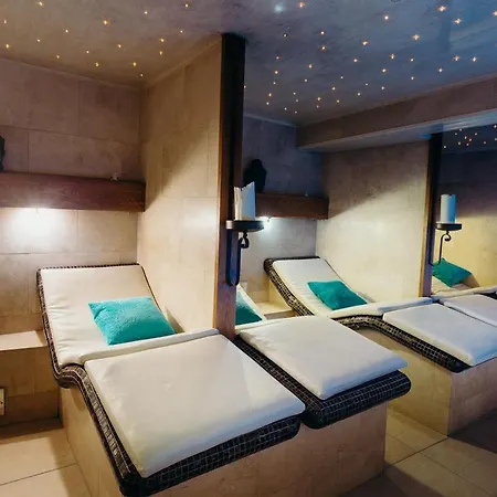 Crown By Compass Hospitality 4*
