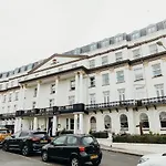 Crown By Compass Hospitality 호텔