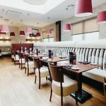 Crown By Compass Hospitality 4* 스카버러