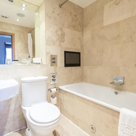 Crown By Compass Hospitality 4*