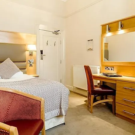 Crown By Compass Hospitality 4*