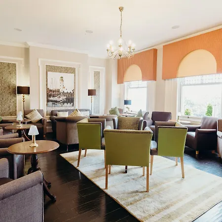Hotel Crown By Compass Hospitality