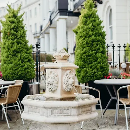 Crown By Compass Hospitality 4*