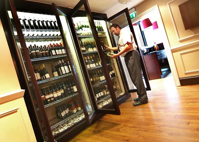 Crown By Compass Hospitality 4*