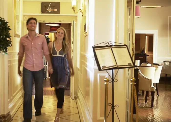 Hotel Crown By Compass Hospitality