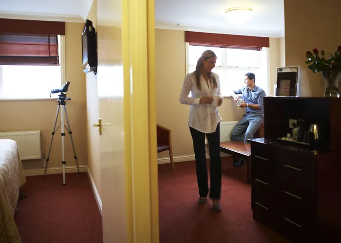 Crown By Compass Hospitality Hotel 4*