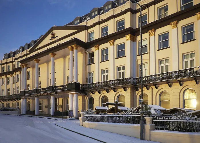 Crown By Compass Hospitality 4*