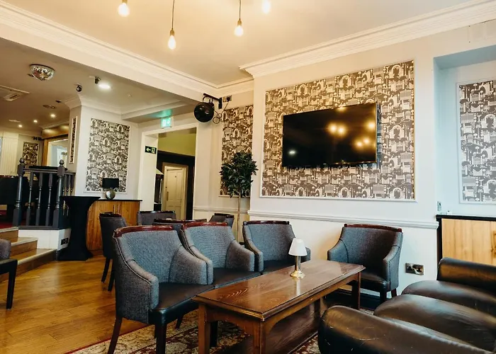 Crown By Compass Hospitality 4*